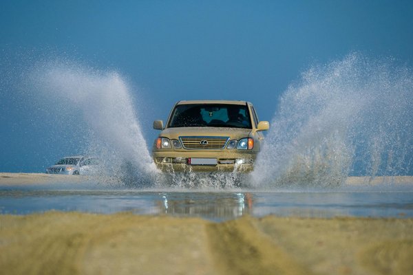 Discover Sustainable Tire Choices for Electric Vehicles in the UK: Eco-Friendly Options Unveiled!